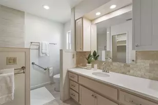 2343 Bal Harbour Dr, Venice, FL 34293 - Photo 33