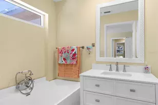 201 Cavallini Dr, Nokomis, FL 34275 - Photo 9