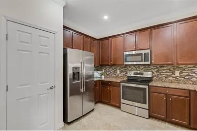 19396 Nearpoint Drive, Venice, FL 34292 - Photo 9