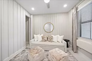 18567 Dayspring Pl, Venice, FL 34293 - Photo 9