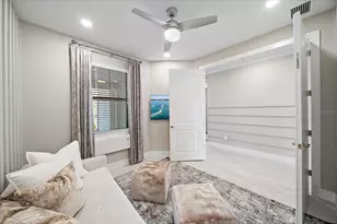 18567 Dayspring Pl, Venice, FL 34293 - Photo 11