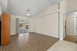 2701 Shamrock Dr, Venice, FL 34293 - Photo 9