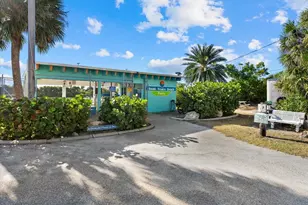 2701 Shamrock Dr, Venice, FL 34293 - Photo 43