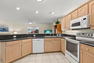 2701 Shamrock Dr, Venice, FL 34293 - Photo 5