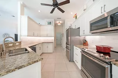 828 Dahoon Circle, Venice, FL 34293 - Photo 5