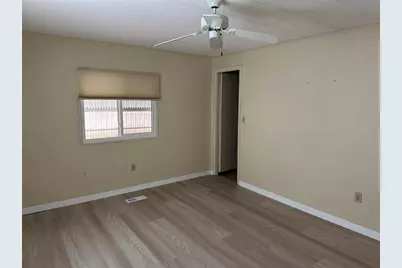 109 Lakeview Drive, North Port, FL 34287 - Photo 15