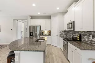 11850 Tapestry Ln, Venice, FL 34293 - Photo 19