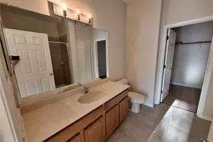 3709 Parkridge Cir, Sarasota, FL 34243 - Photo 11