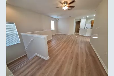 3709 Parkridge Circle #7-204, Sarasota, FL 34243 - Photo 5