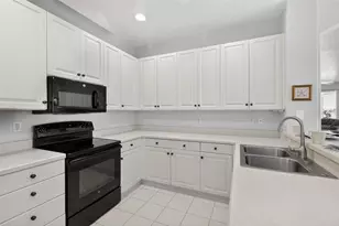 625 Back 9 Dr, Venice, FL 34285 - Photo 9