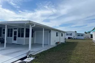 826 Trento Dr, Venice, FL 34285 - Photo 3