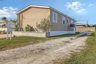 11 Erskine Dr, Venice, FL 34285 - Photo 27