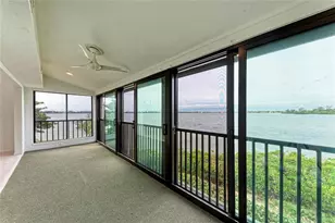 1505 Pelican Point Dr, Sarasota, FL 34231 - Photo 49