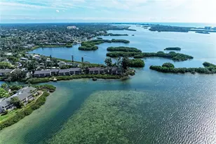 1505 Pelican Point Dr, Sarasota, FL 34231 - Photo 5