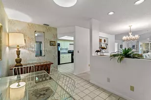 3851 Wilshire Dr, Sarasota, FL 34238 - Photo 9