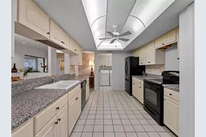 3851 Wilshire Drive #9, Sarasota, FL 34238 - Photo 7