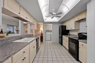 3851 Wilshire Dr, Sarasota, FL 34238 - Photo 7