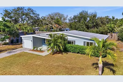 3317 Bougainvillea Street, Sarasota, FL 34239 - Photo 5