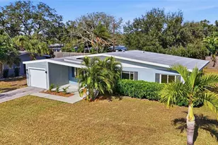 3317 Bougainvillea St, Sarasota, FL 34239 - Photo 5