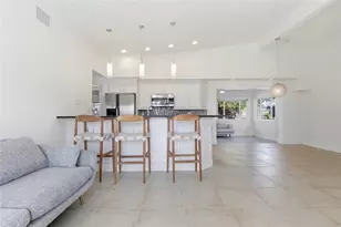 3317 Bougainvillea St, Sarasota, FL 34239 - Photo 9