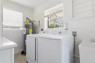 3317 Bougainvillea St, Sarasota, FL 34239 - Photo 35