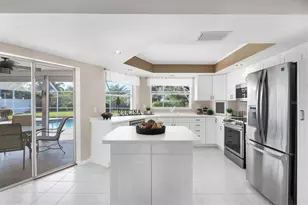 633 Valencia Rd, Venice, FL 34285 - Photo 17