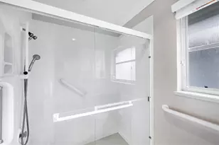 633 Valencia Rd, Venice, FL 34285 - Photo 23