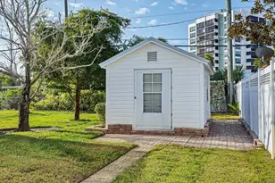633 Valencia Rd, Venice, FL 34285 - Photo 35