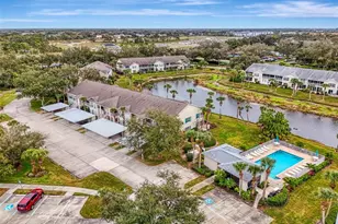 414 Laurel Lake Dr, Venice, FL 34292 - Photo 5