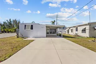 426 Hatchett Creek Rd, Venice, FL 34285 - Photo 3