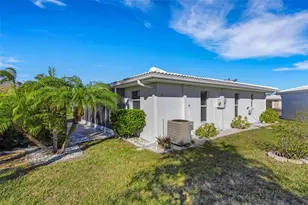 72 Circlewood Dr, Venice, FL 34293 - Photo 11