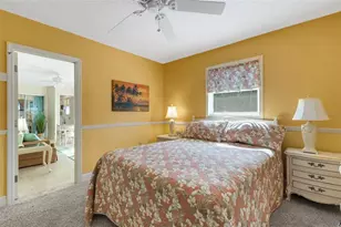 72 Circlewood Dr, Venice, FL 34293 - Photo 33