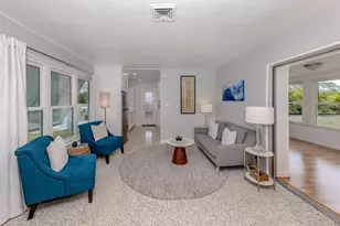 825 Nokomis Ave S, Venice, FL 34285 - Photo 9