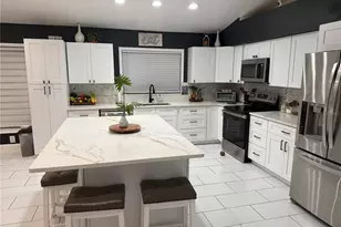 10406 Paragon Pl, Riverview, FL 33578 - Photo 7