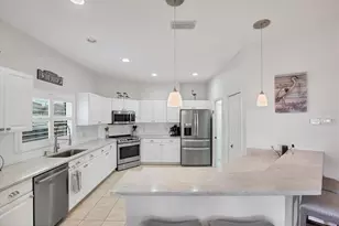 421 Pinewood Lake Dr, Venice, FL 34285 - Photo 29