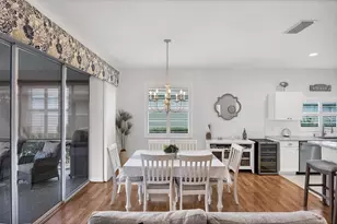 421 Pinewood Lake Dr, Venice, FL 34285 - Photo 13