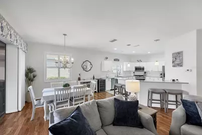 421 Pinewood Lake Drive, Venice, FL 34285 - Photo 11