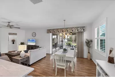 421 Pinewood Lake Drive, Venice, FL 34285 - Photo 17