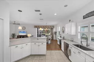 421 Pinewood Lake Dr, Venice, FL 34285 - Photo 15