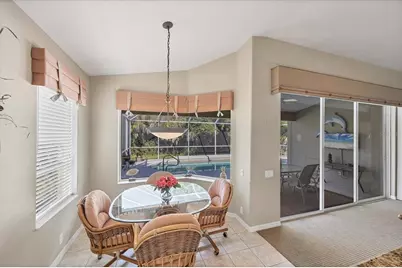 407 Pinewood Lake Drive, Venice, FL 34285 - Photo 15