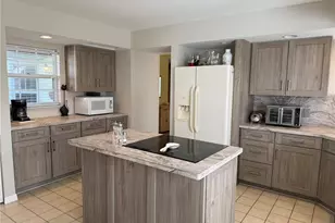 714 Harrington Lake Dr S, Venice, FL 34293 - Photo 7