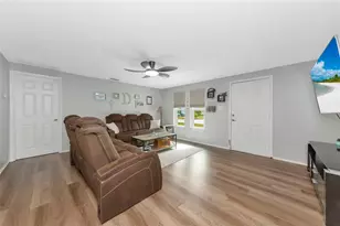 8120 Lombra Ave, North Port, FL 34287 - Photo 7