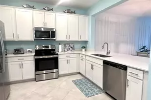 8746 St Kitts Cir, Englewood, FL 34224 - Photo 5