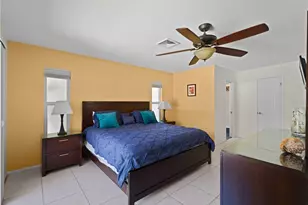 424 Baycrest Dr, Venice, FL 34285 - Photo 17