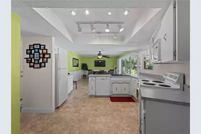 424 Baycrest Drive, Venice, FL 34285 - Photo 7