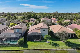 1058 Bluffwood Dr, Nokomis, FL 34275 - Photo 39