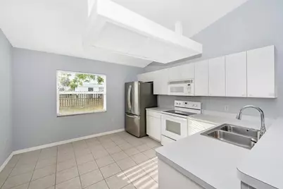 1127 S Venice Boulevard, Venice, FL 34293 - Photo 9