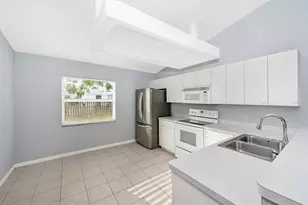 1127 S Venice Blvd, Venice, FL 34293 - Photo 9