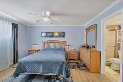 460 Base Avenue E #113, Venice, FL 34285 - Photo 9