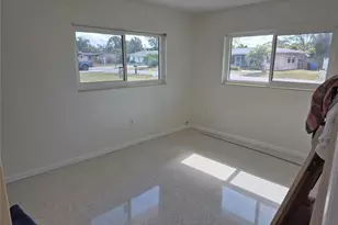 1210 Laurel Ave, Venice, FL 34285 - Photo 5